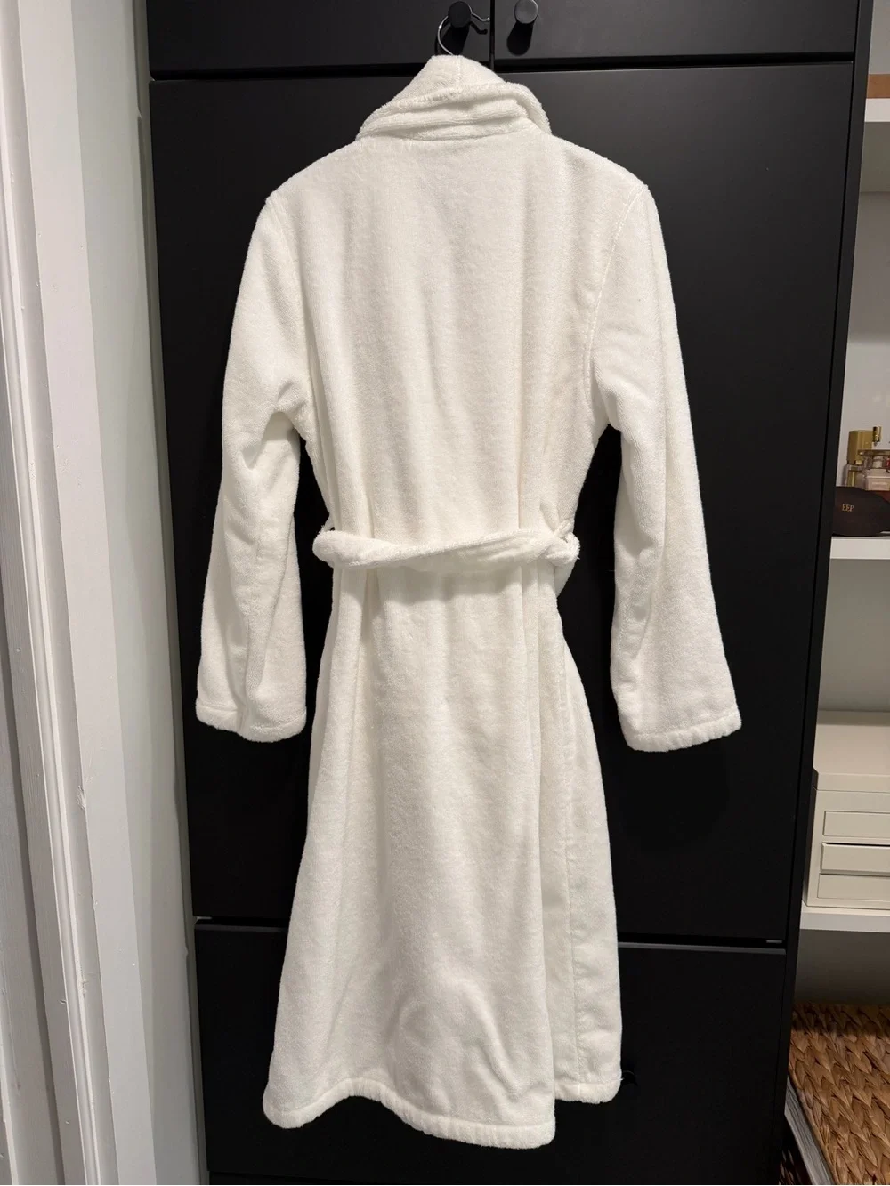 Lulu and Georgia Plush White Terry Robe - size Medium - Picture 3 of 4
